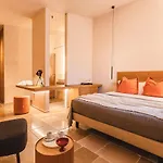 مزرعة للإقامة Borgo Vinceri لوتشرا