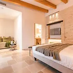 مزرعة للإقامة Borgo Vinceri *