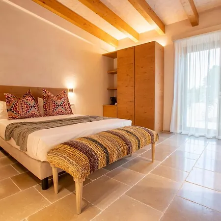 Borgo Vinceri لوتشرا