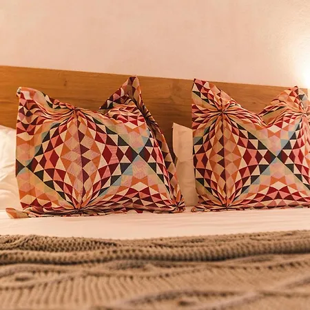 Borgo Vinceri * لوتشرا